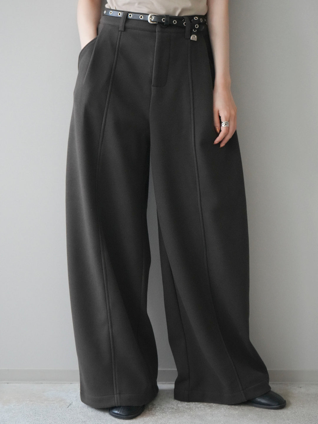 [予約]ベルト付き裏起毛ワイドパンツ/ brown