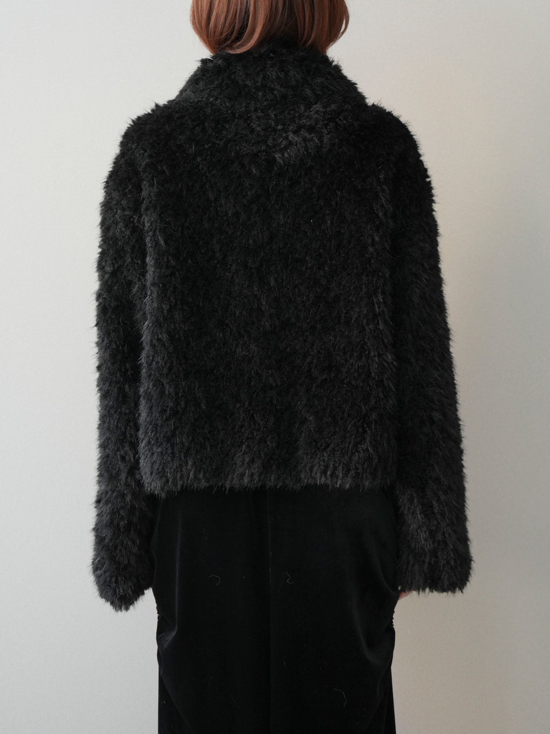[予約]フェイクファー襟付きショートブルゾン/black