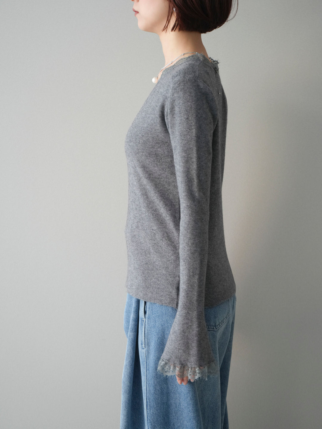 [予約]レースドッキングVネックニットトップス/gray
