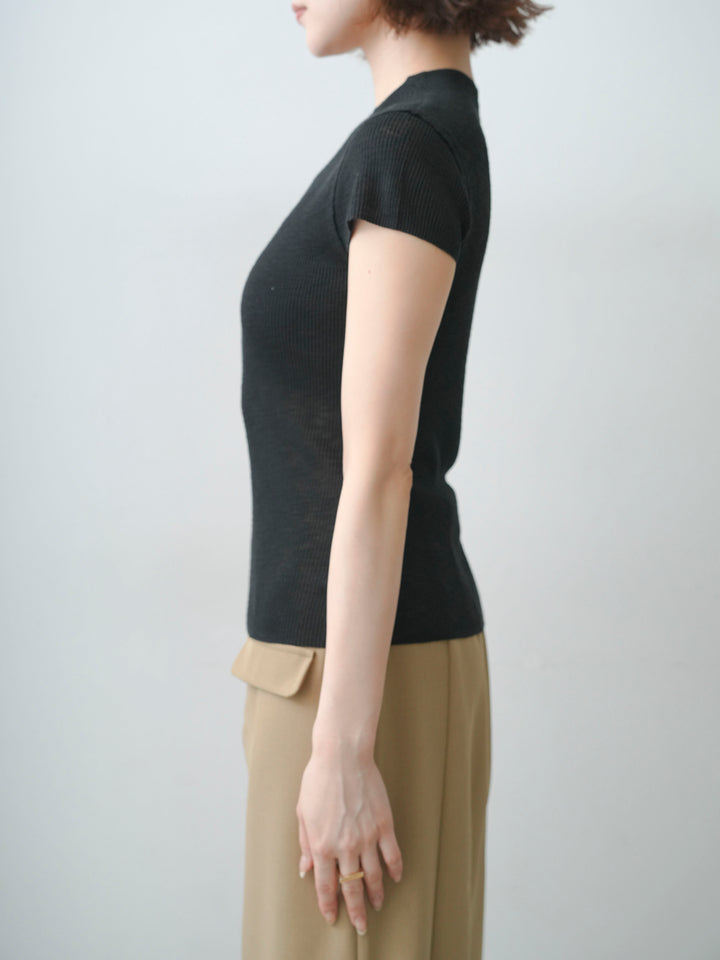 [予約]シアーバックボタンリブニットトップス/black