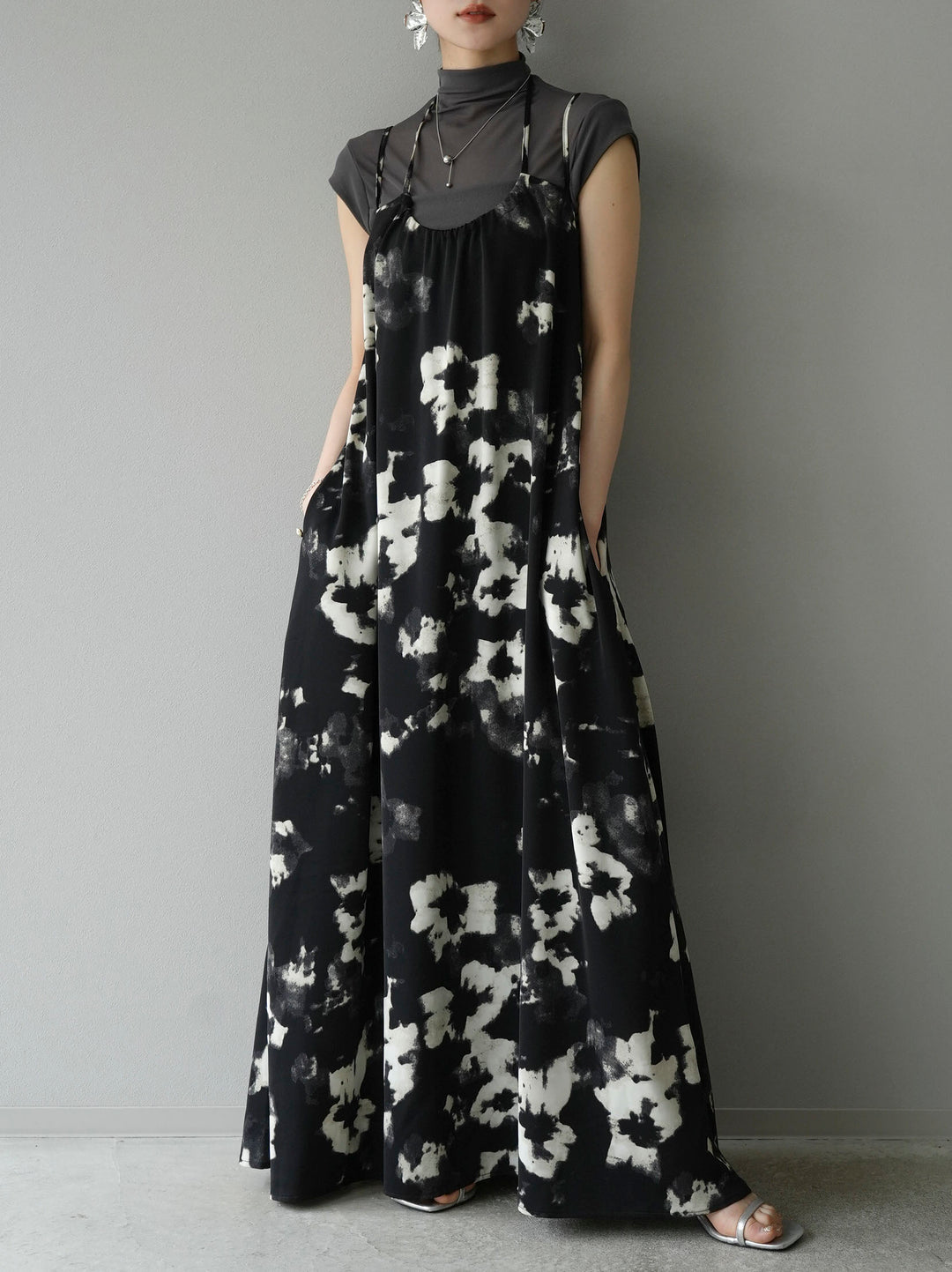 [SET] Back open flower print cami dress + selectable accessory set (2 sets)