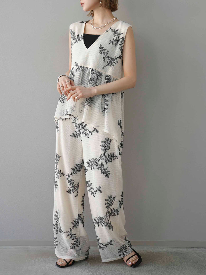 [予約]リーフ柄メッシュVネックフレアトップス/アイボリー