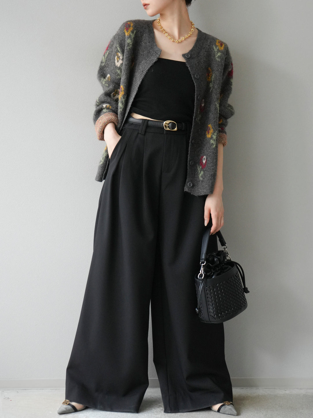 [予約]ウールタッチフラワーニットカーディガン/チャコール