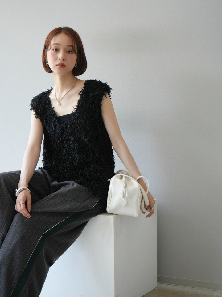 [予約]フェザーVネックベスト/ブラック