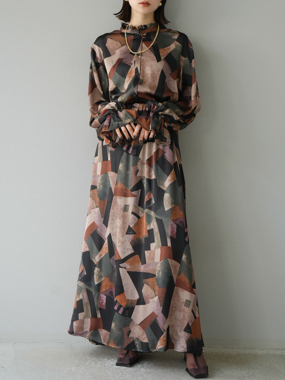 [SET]レトロプリントフリルブラウス+選べるアクセセット(2set)