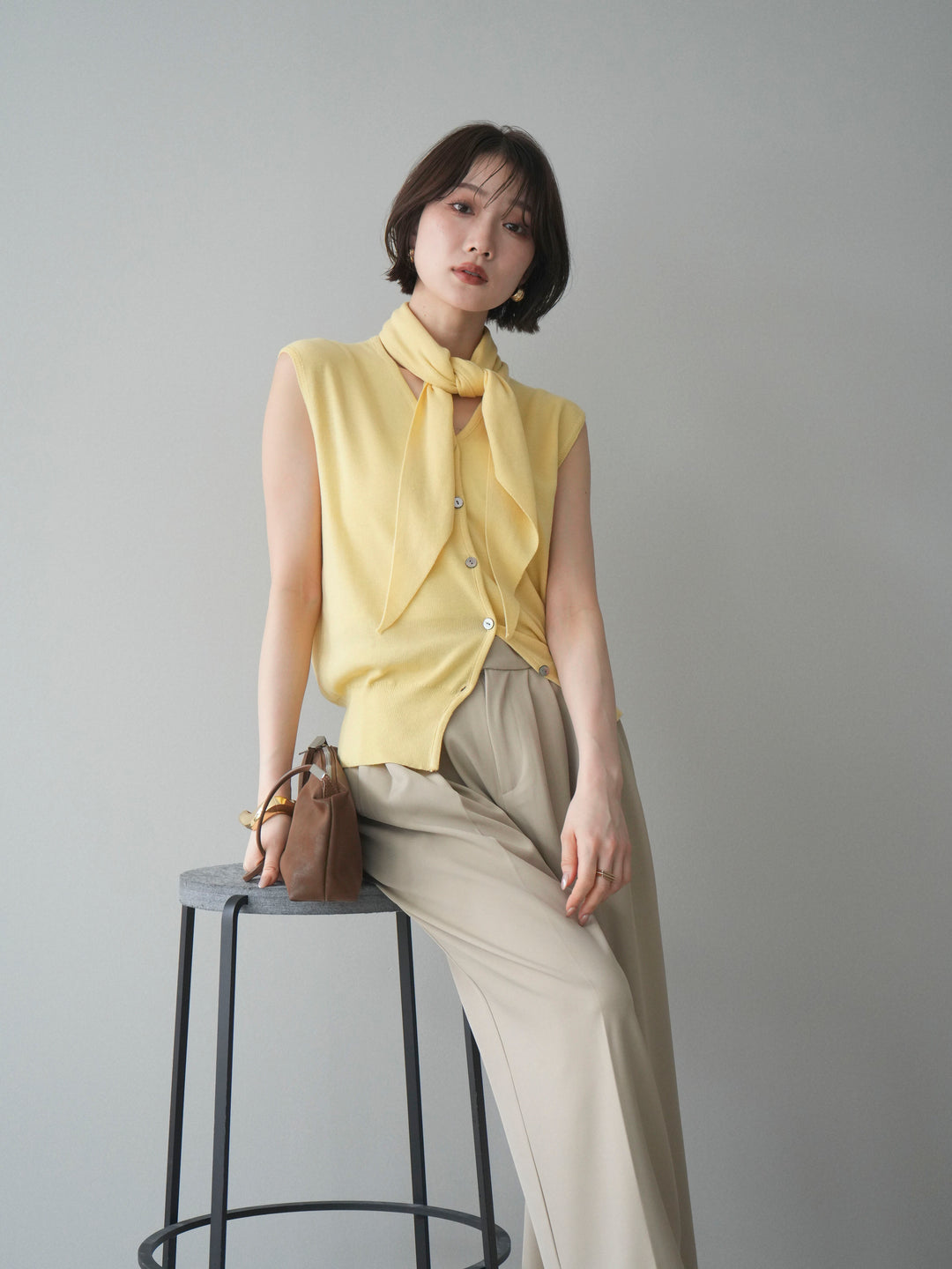 [予約]スカーフ付Vネックニットベスト/yellow