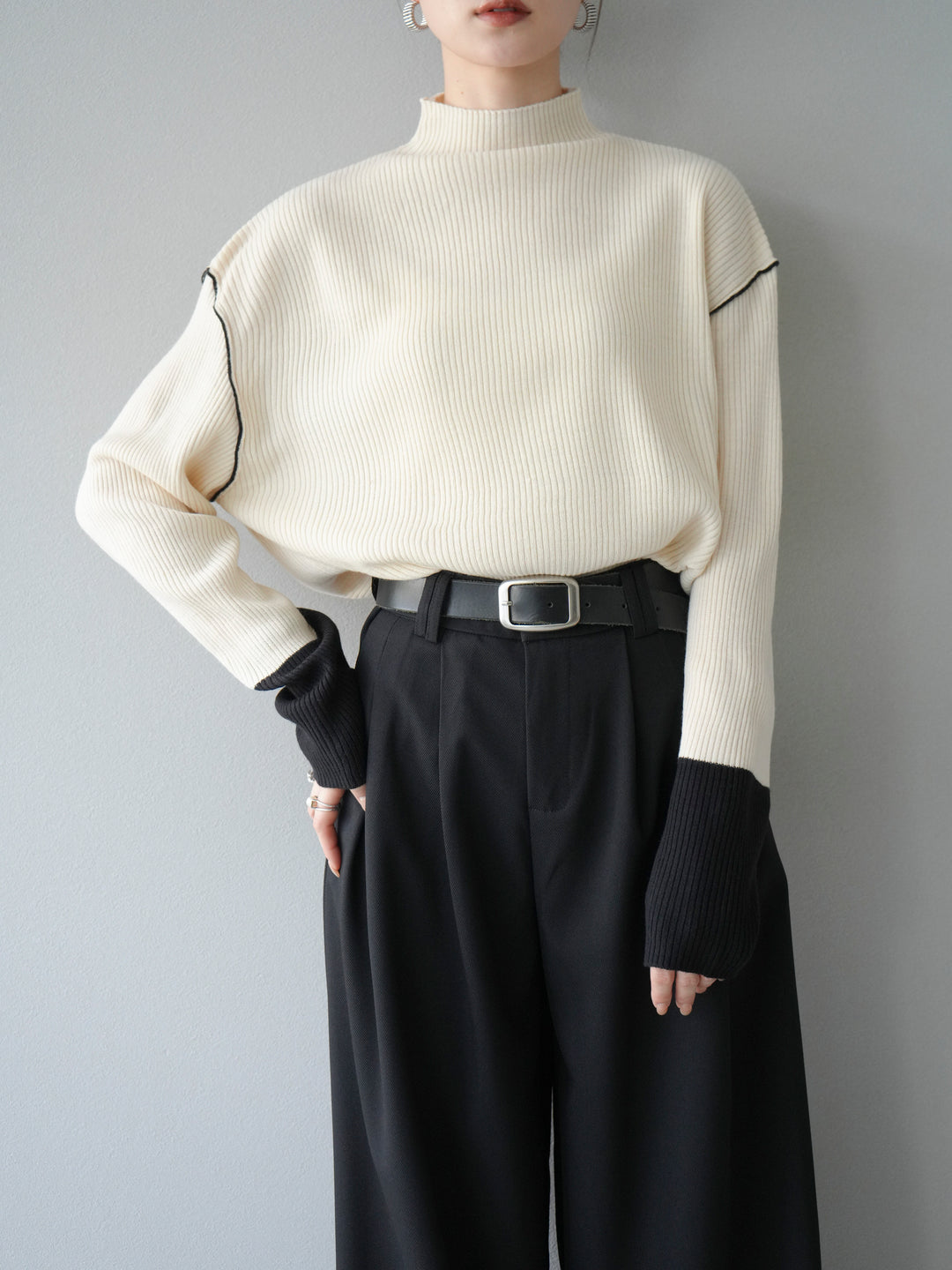 [予約]ボトルネック配色リブニットプルオーバー/エクリュ×ブラック