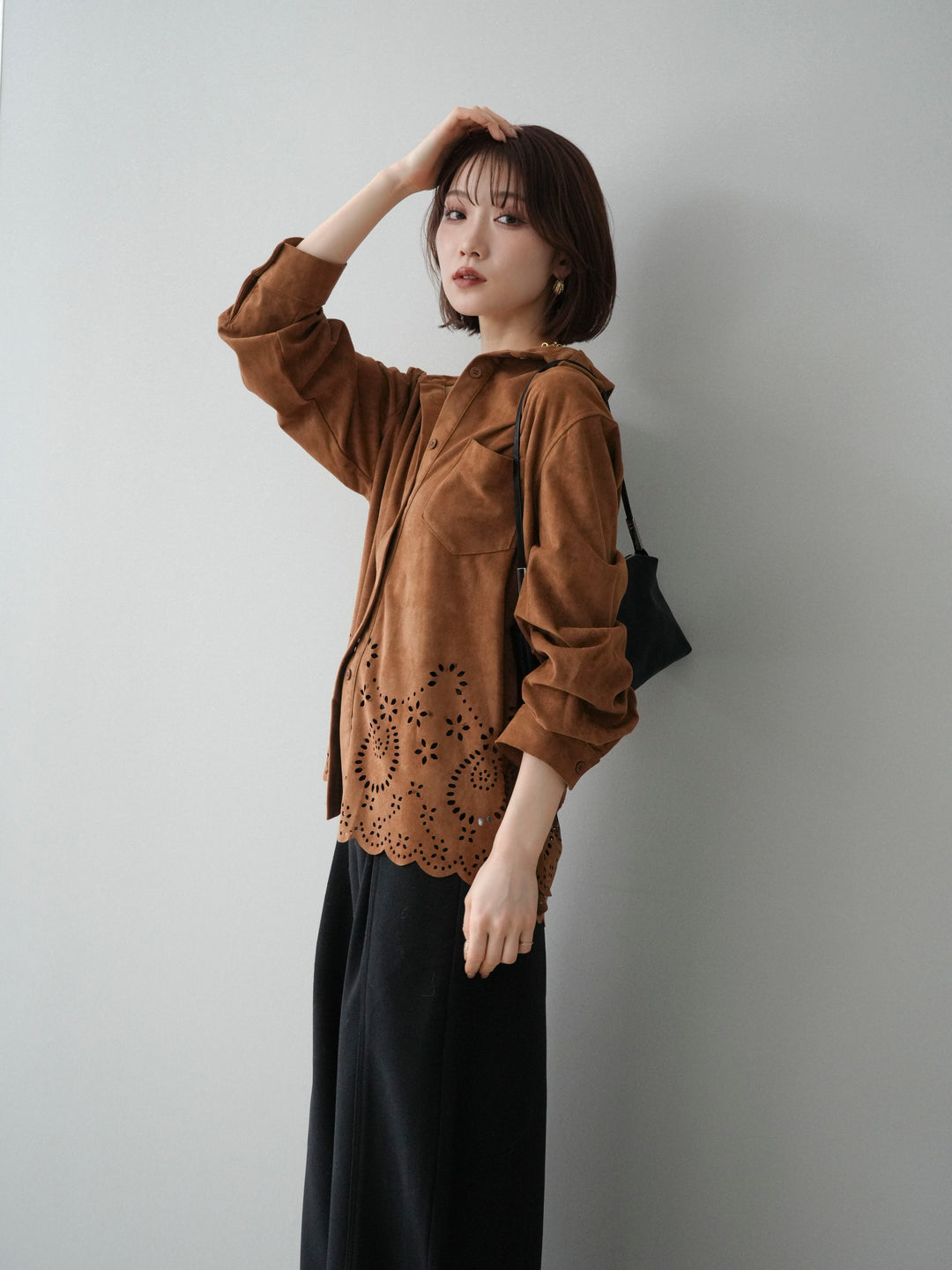 [予約]裾スカラップスエードシャツ/camel
