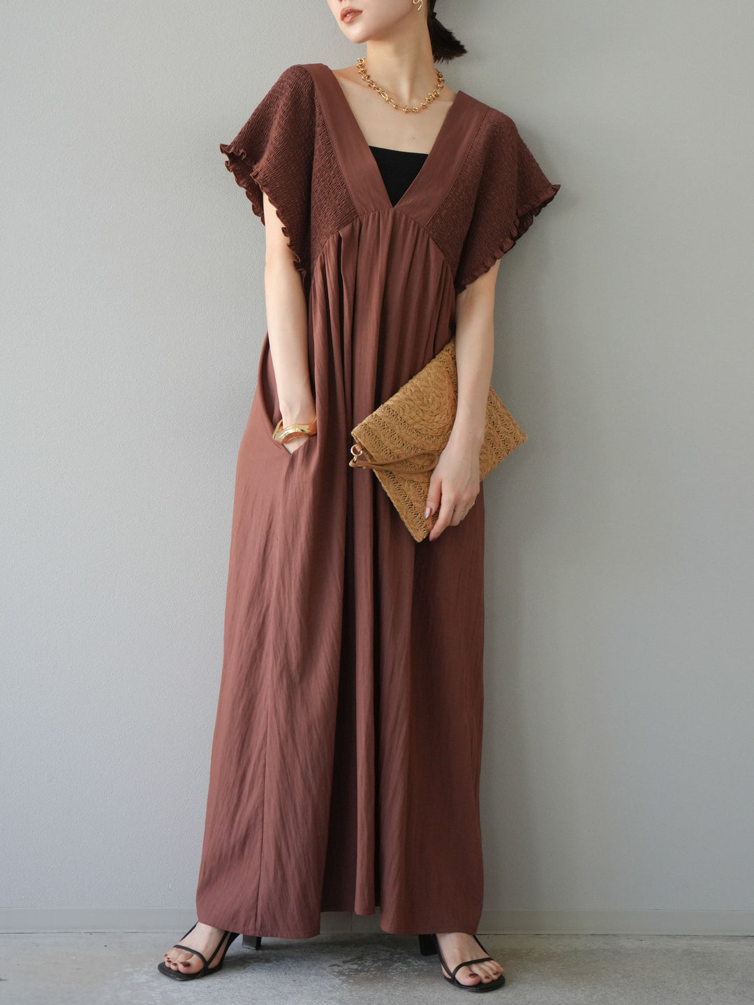 [SET] 褶皺V領連身裙 + 褶皺V領連身裙 (2件套)