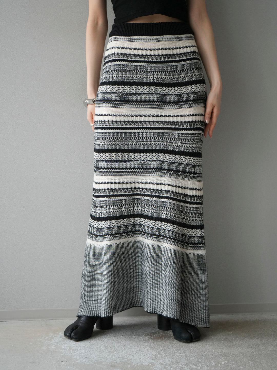 [予約]ガーター編みニットロングスカート/ホワイト×ブラック
