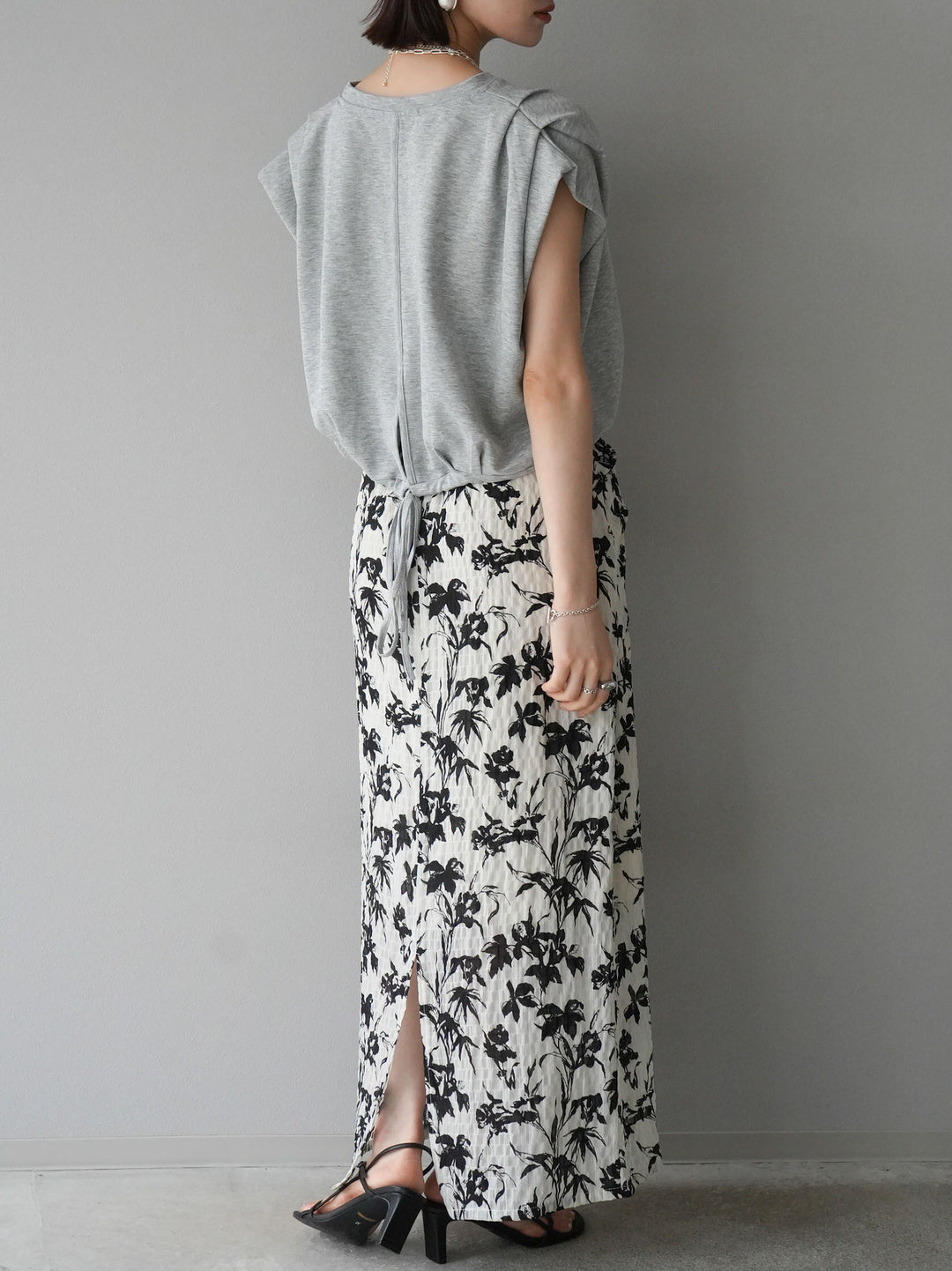 [Pre-order] Washer waist design flower pattern skirt/off-white