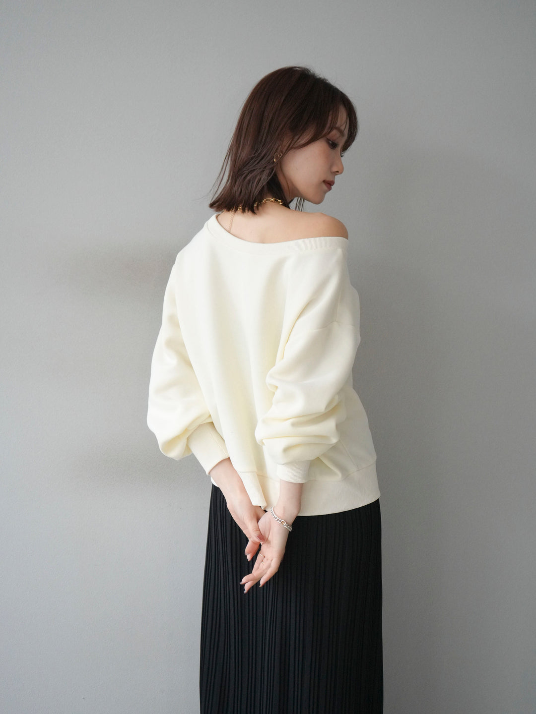 [予約]プレート付裏起毛ワンショルプルオーバー/ivory