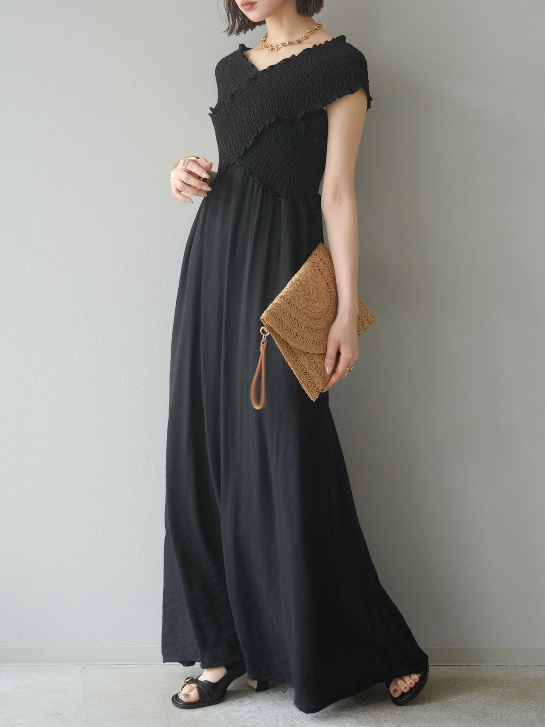 [予約]シャーリングクロスワンピース/ブラック