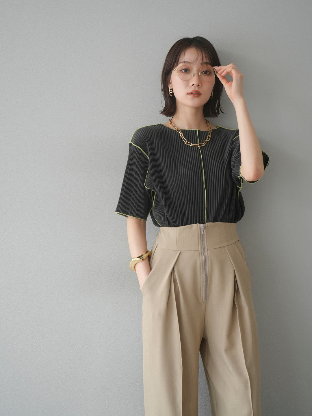 [予約]配色メロープリーツハーフスリーブトップス/ブラック