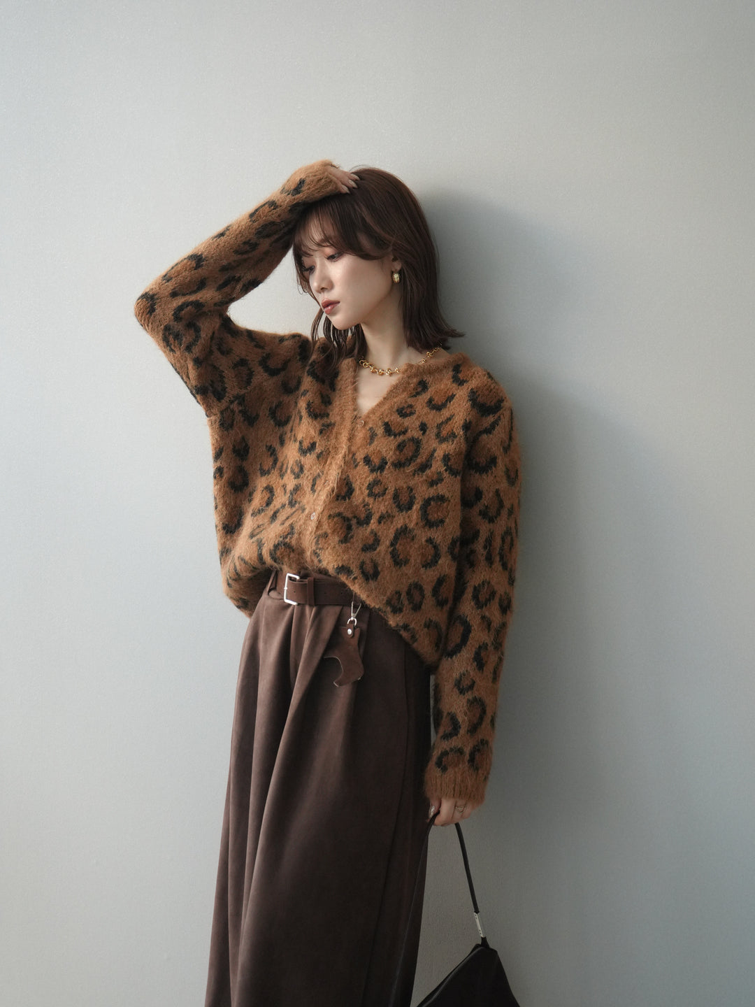 [SET]モヘアタッチレオパード柄ニットカーディガン+モチーフベルト付スエードタックワイドパンツ(2set)