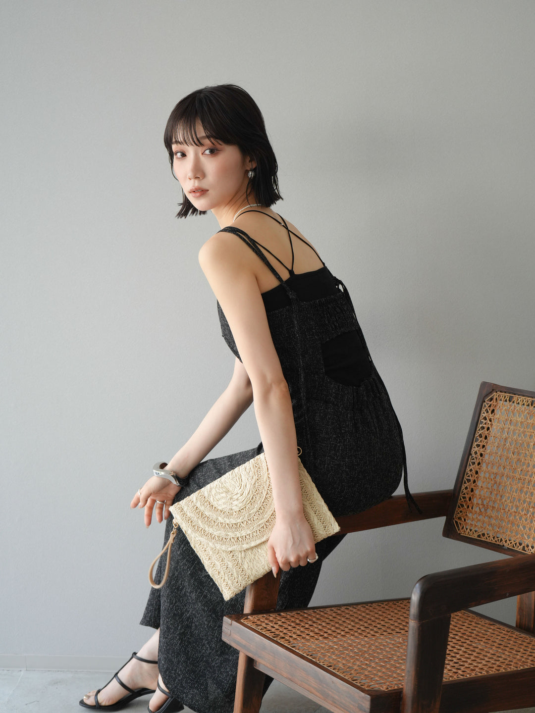 [預購] 夏季粗花呢露背吊帶洋裝/黑色