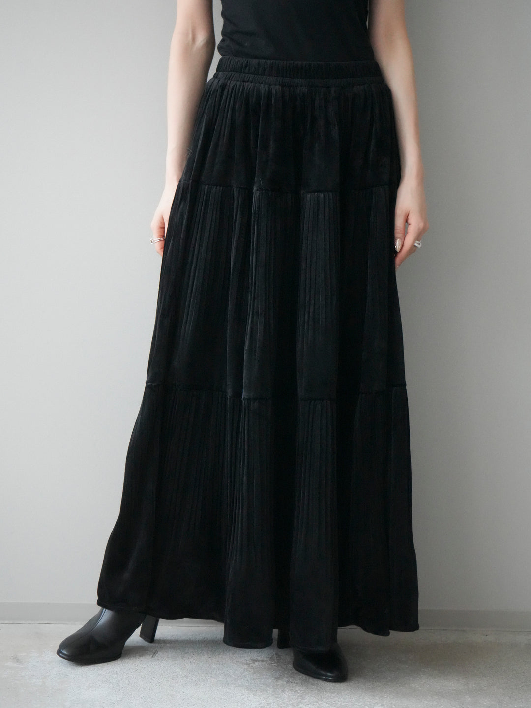 [予約]ベロアティアードワッシャースカート/black