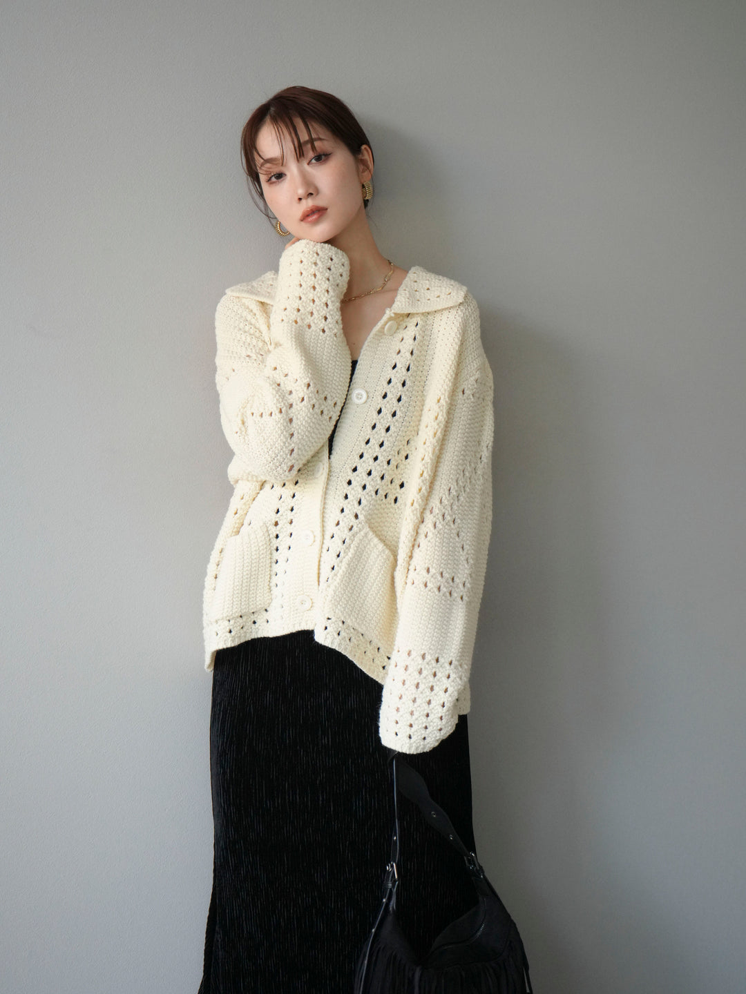 [予約]丸襟透かし編みニットカーディガン/オフ