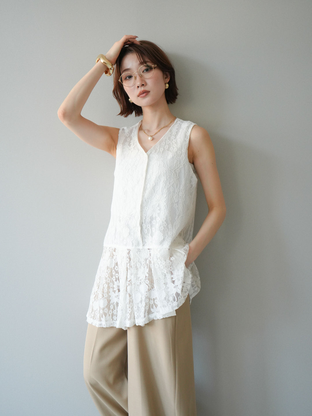 [予約]アシンメトリーレースプリーツベスト/white