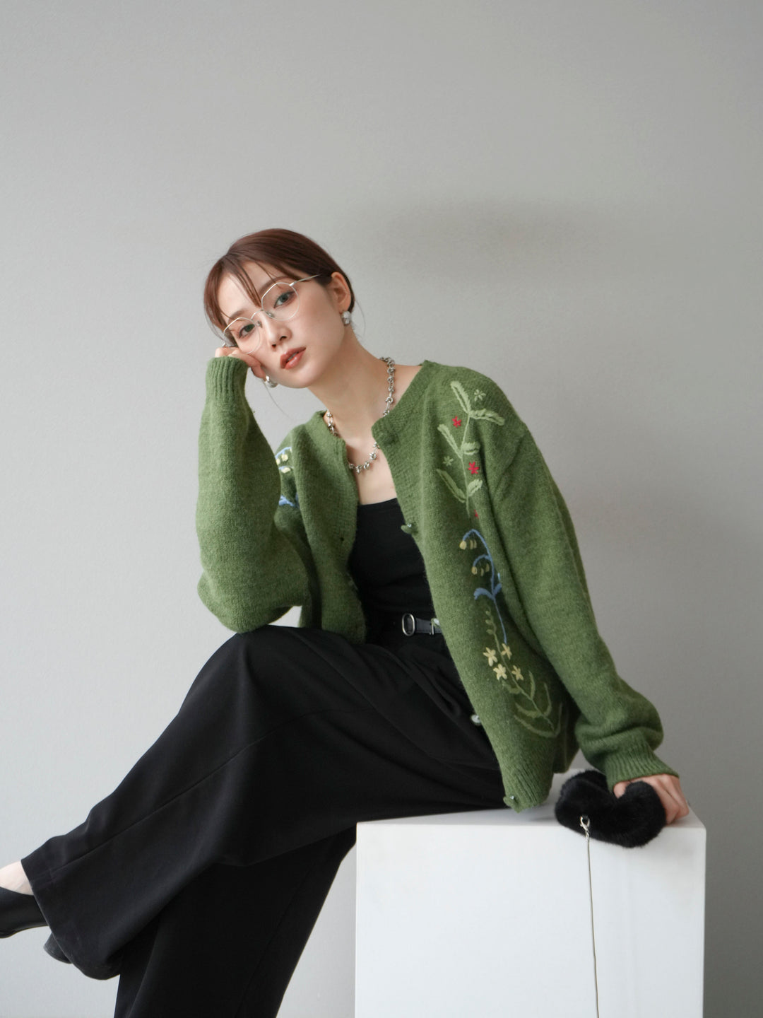 [SET]フラワー刺繍ニットカーディガン+ベルト付タックワイドパンツ(2set)