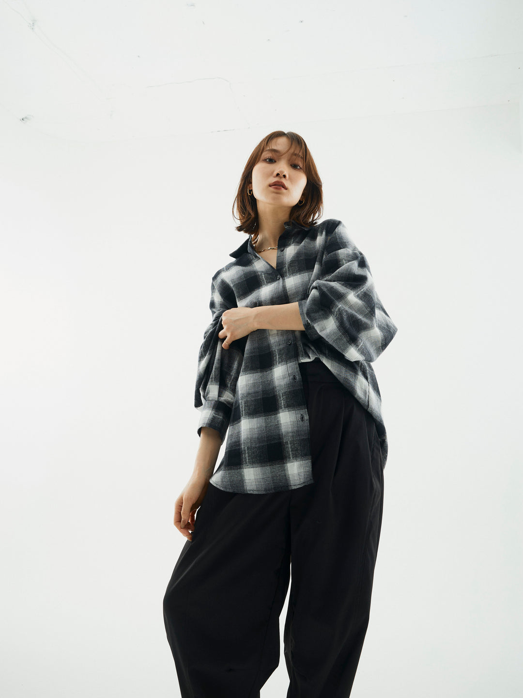 【Allure】[SET]オンブレチェックオーバーシャツ+タフタワイドカーブパンツ(2set)