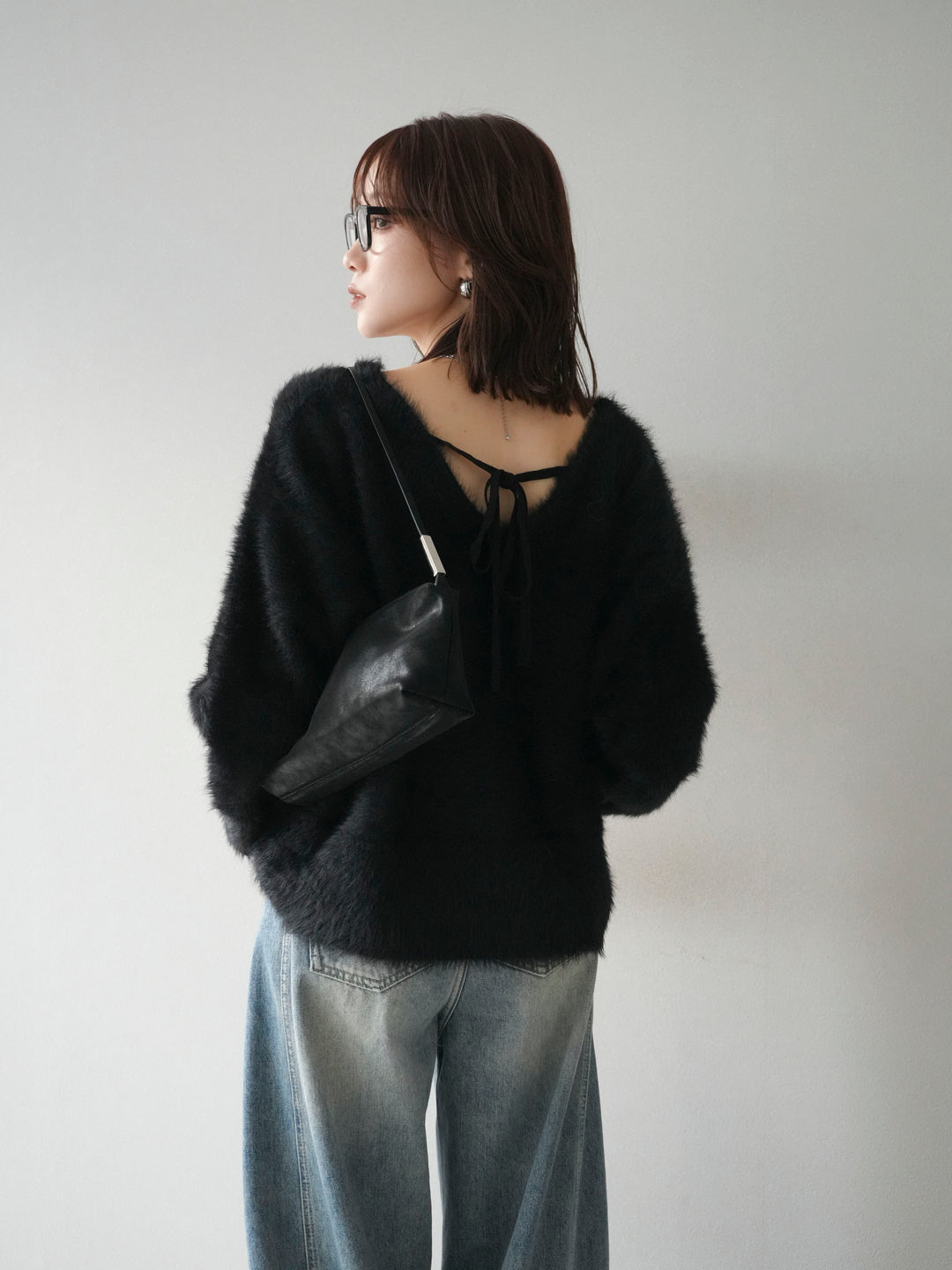 [予約]バックリボンVネックシャギーニットプルオーバー/black