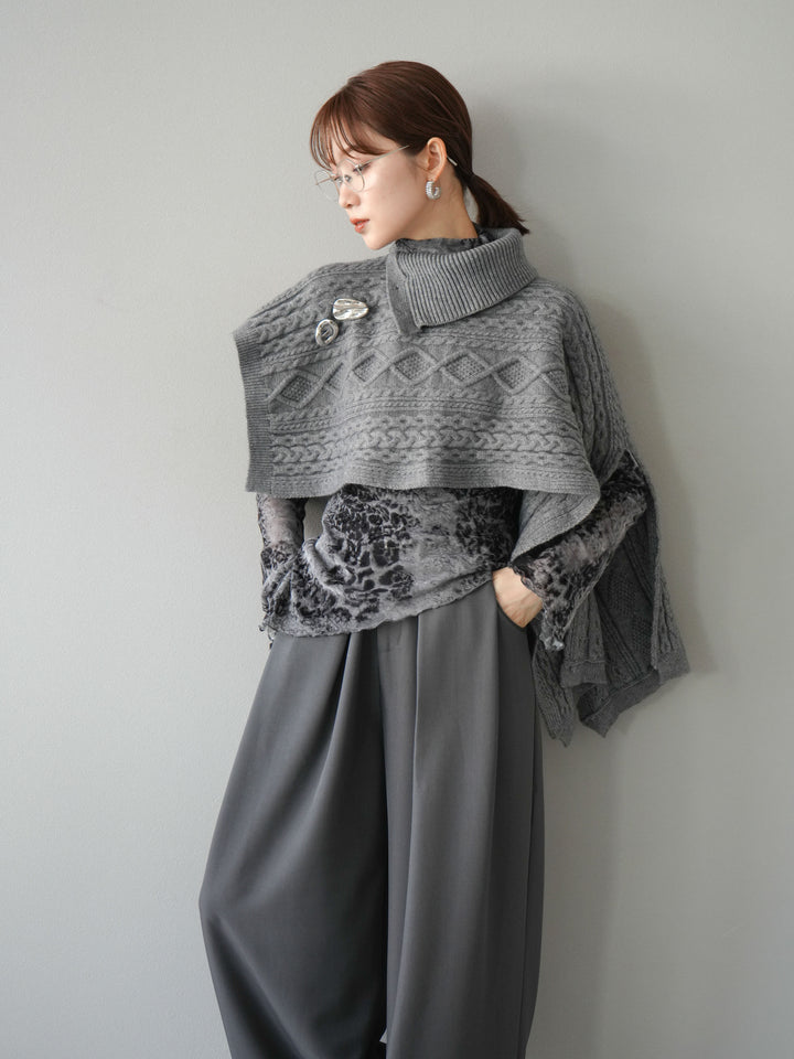 [予約]ケーブル編みニットケープ/グレー