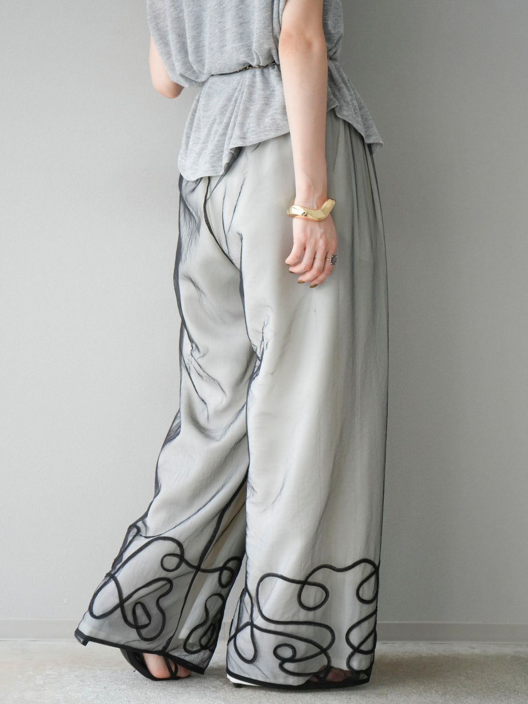 [SET] 繩繡薄紗疊穿褲+麻質寬鬆寬褲（2件組）