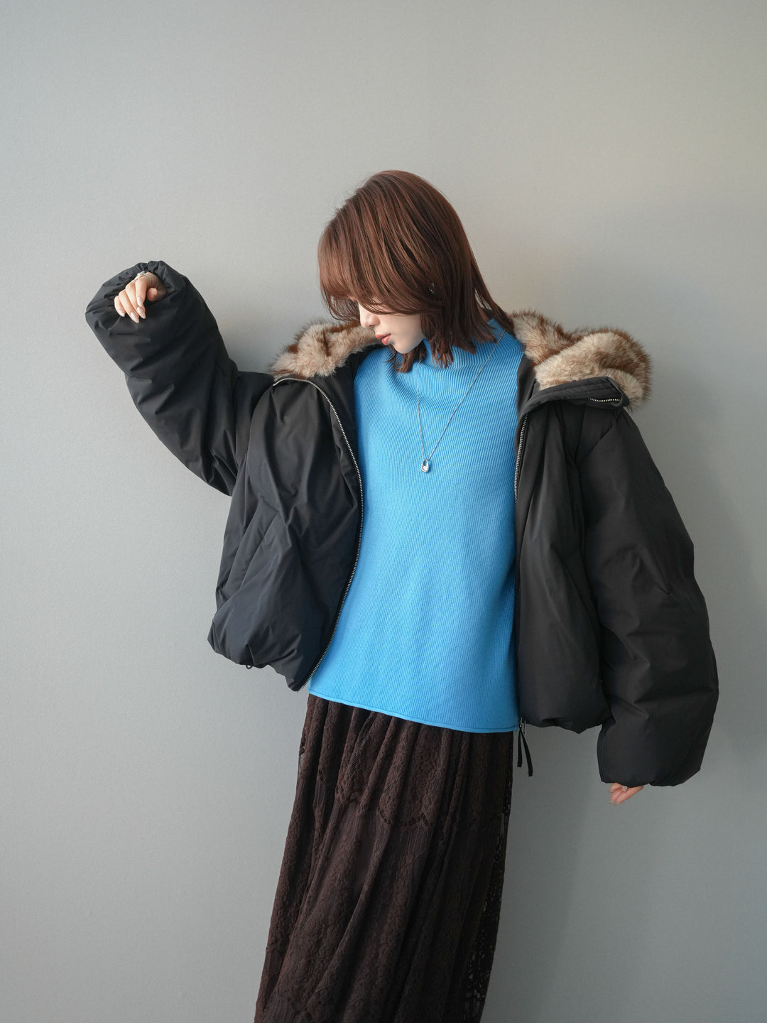 [予約]フードファーショートダウンコート/black