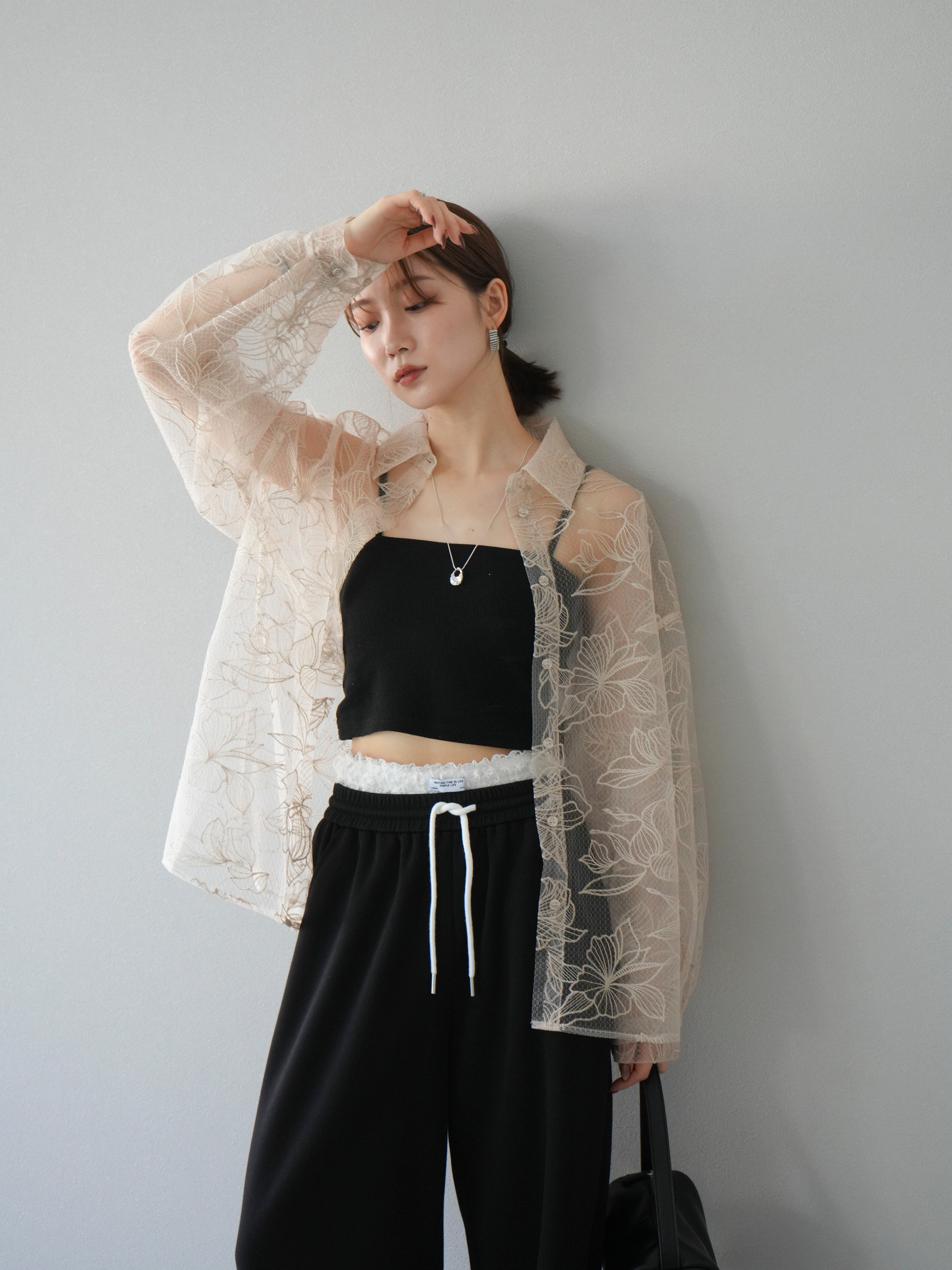 予約]チュールフラワー刺繍オーバーシャツ/エクリュ – Lumier