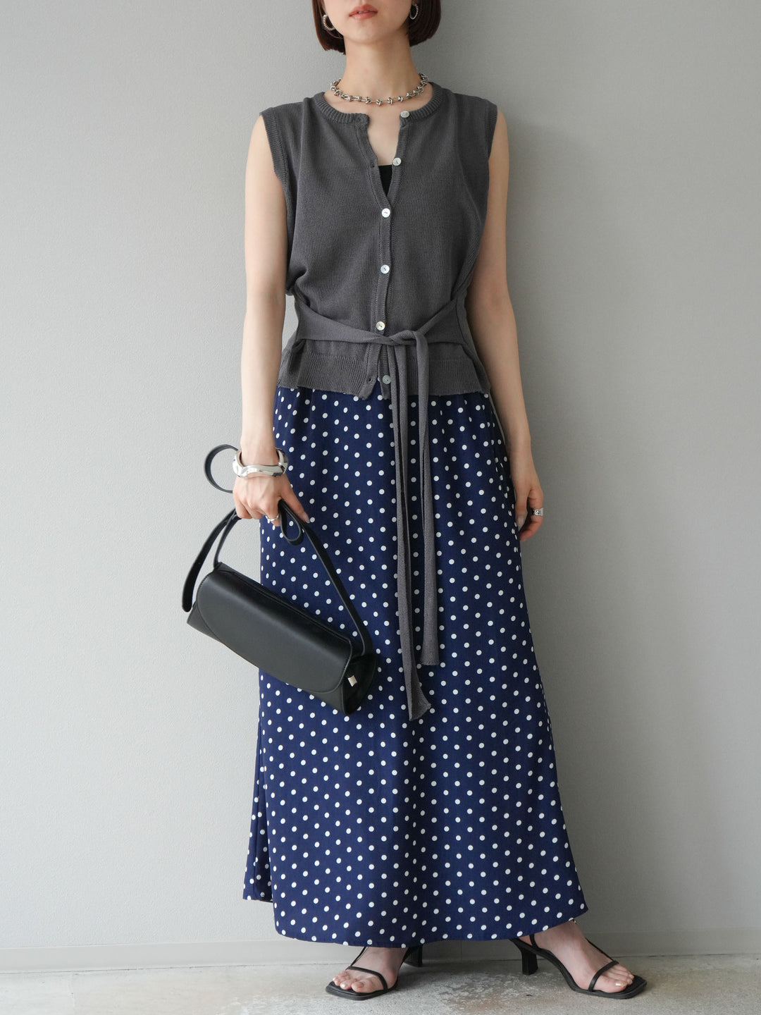 [予約]ウエストベルトニットベスト/チャコール