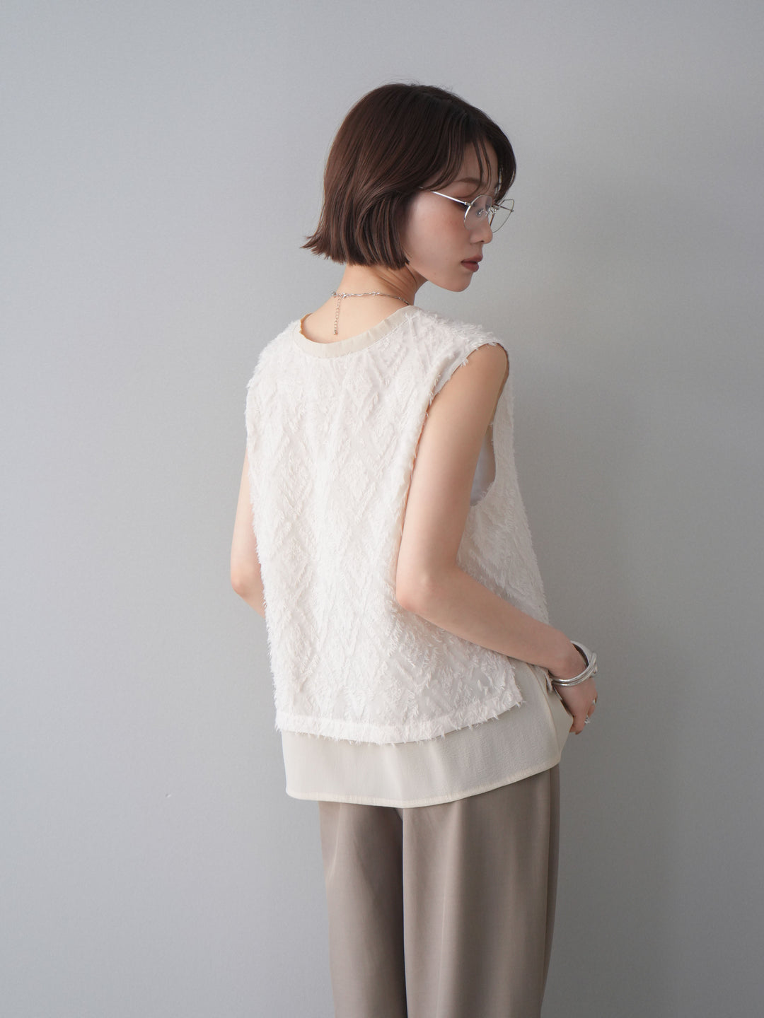 [SET]フリンジレイヤードVネックノースリーブ+選べるアクセセット(2set)