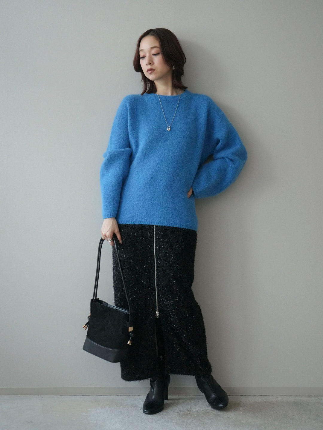 [SET]アンゴラタッチクルーネックニットプルオーバー+ラメシャギーフロントジップスカート(2set)