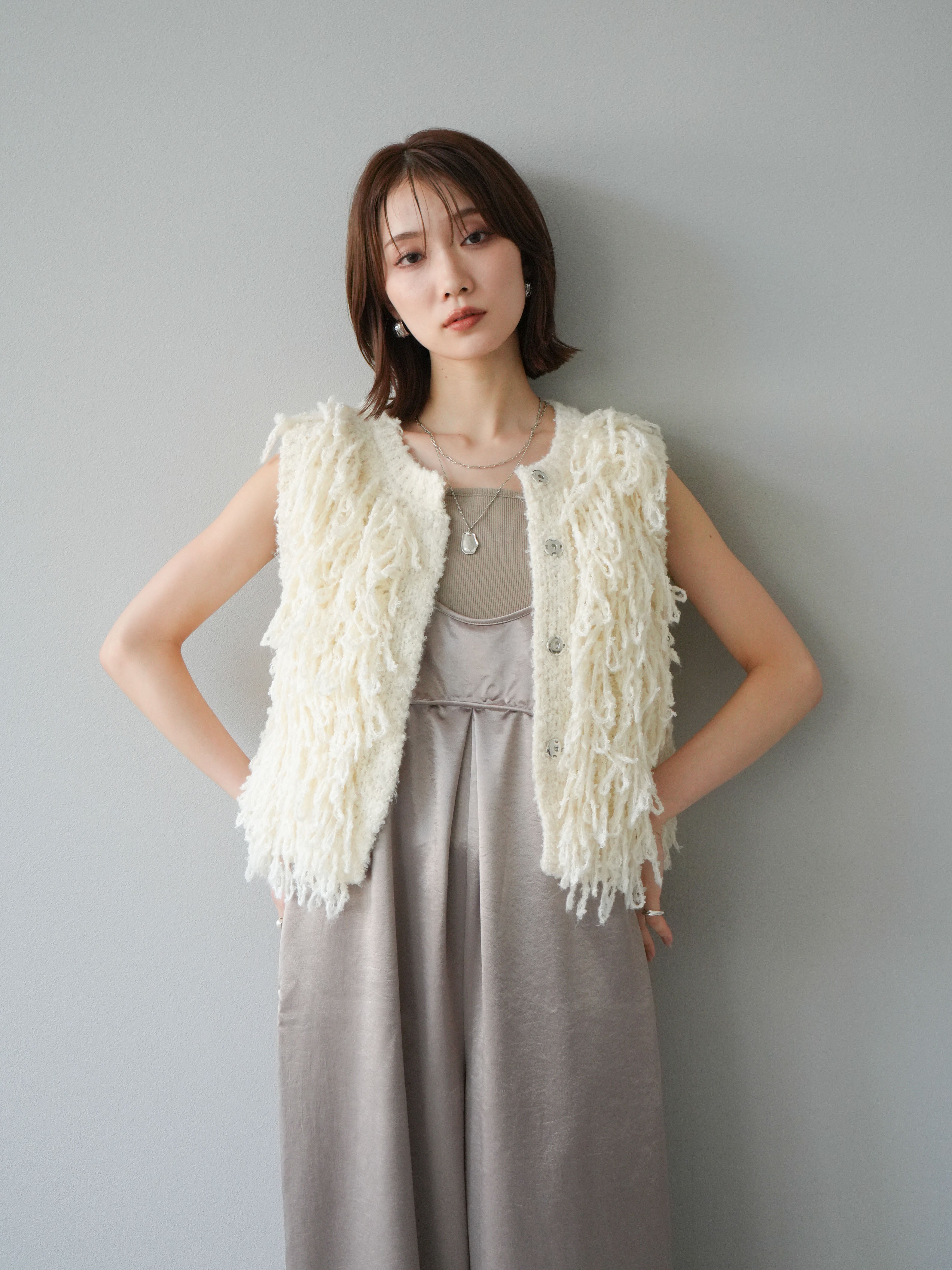 予約]フリンジループニットベスト/アイボリー– Lumier
