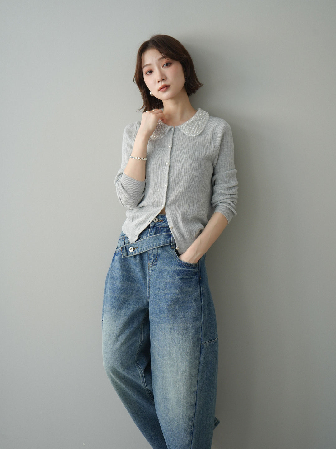 [SET]ビジュー襟パールボタンニットカーディガン+アシメデザインワイドデニムパンツ(2set)