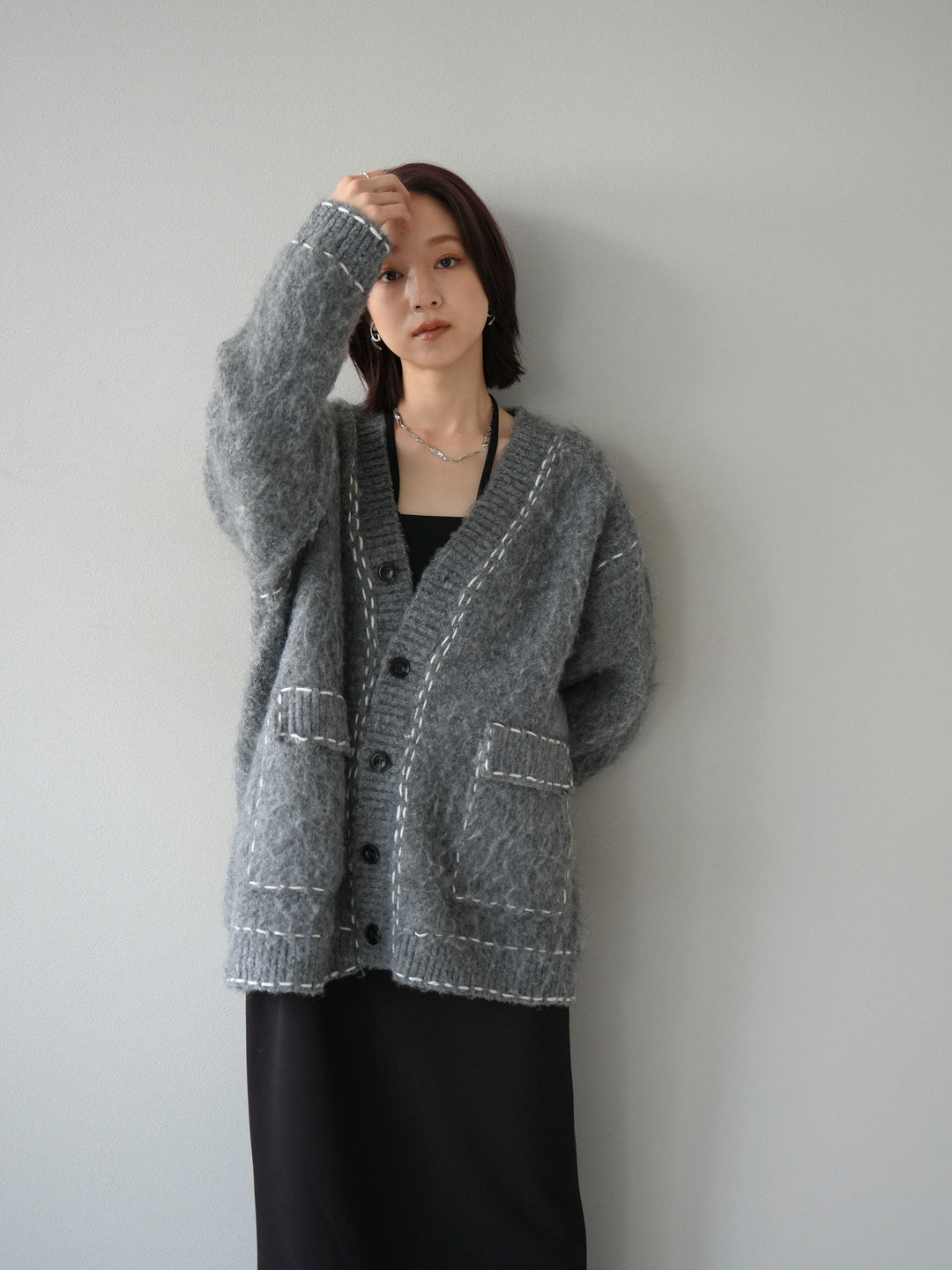 [予約]ステッチVネックニットカーディガン/グレー
