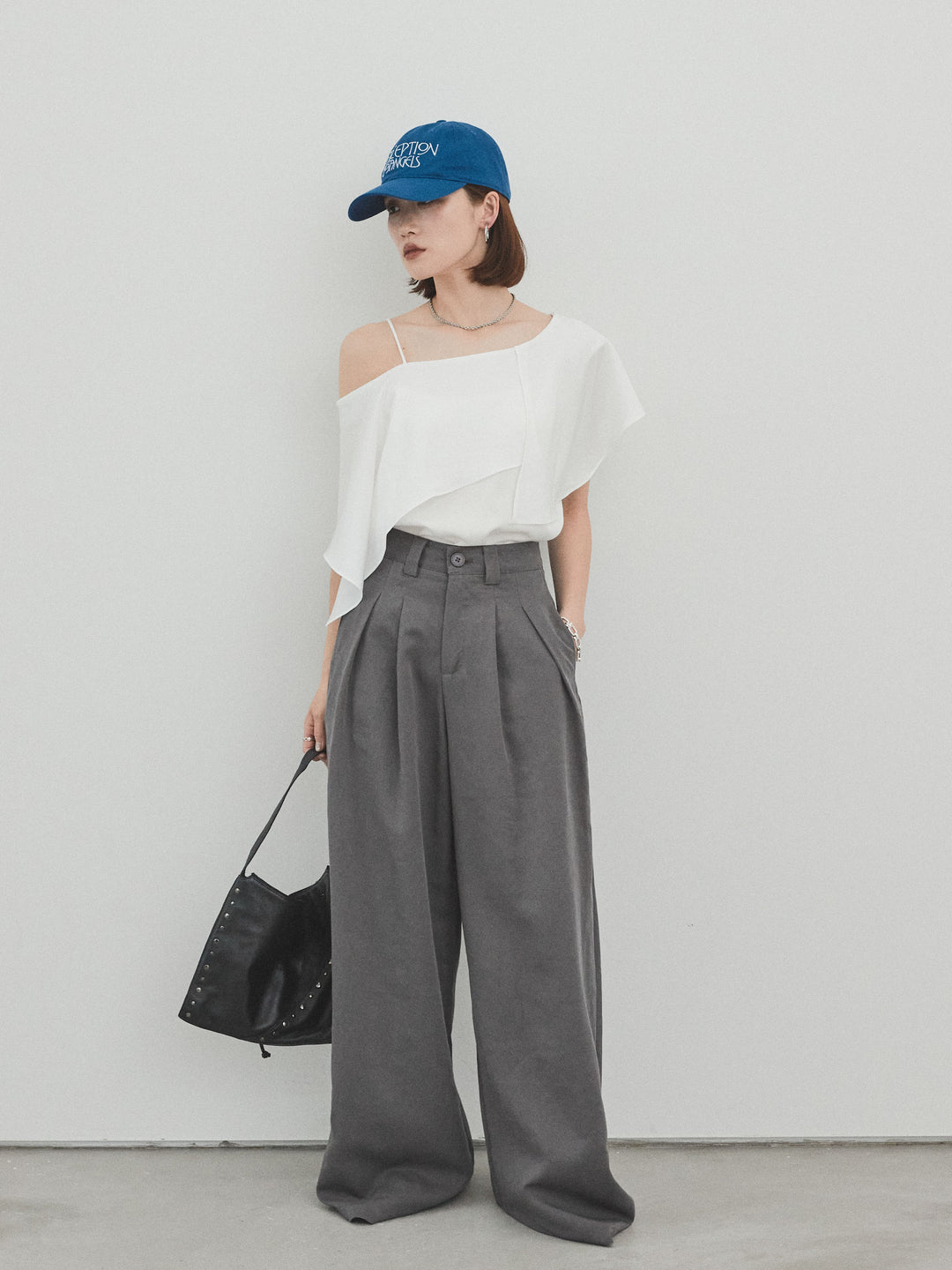 [SET]ワンショルラッフルブラウス+リネンタッチタックワイドパンツ (2set)