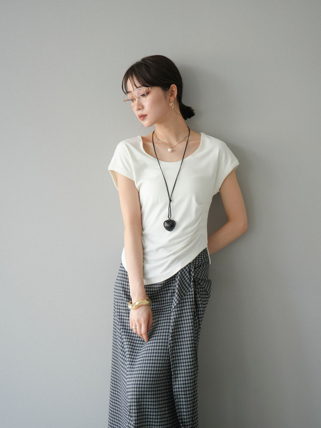 [予約]タックTシャツ＆レザーハートネックレスSET /ホワイト