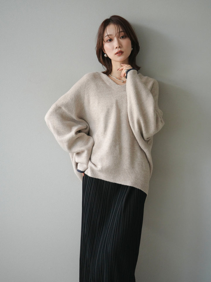 【預購】V領拼色袖針織套頭衫/米色