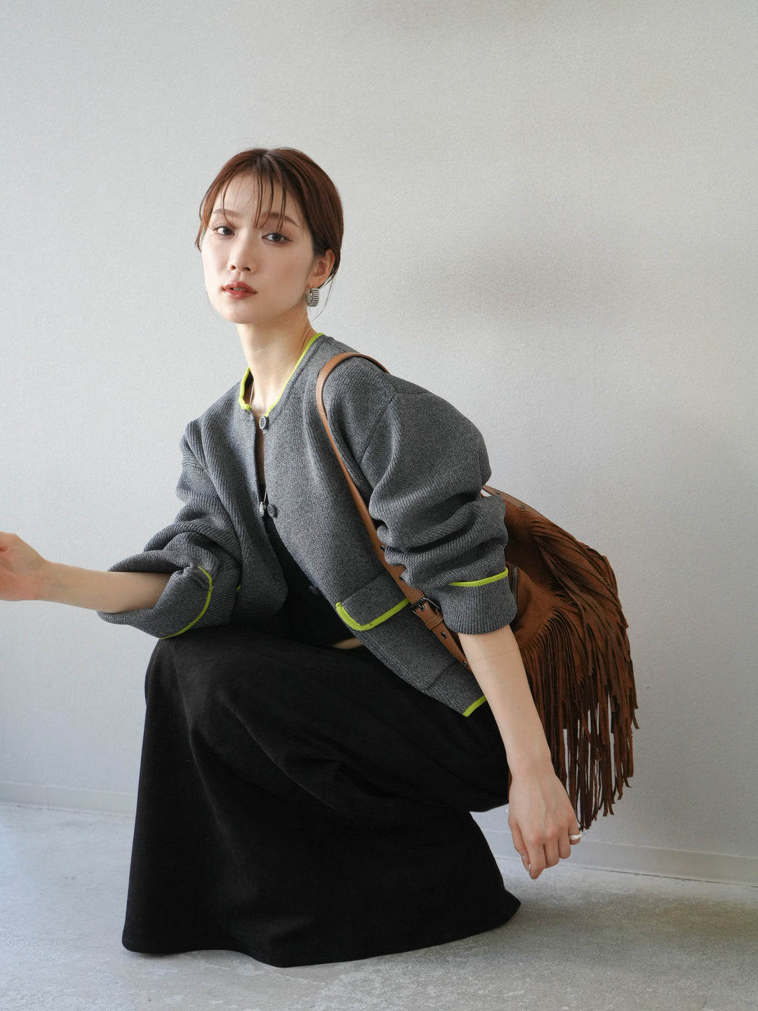 [予約]ポリエステル配色クルーネックカーディガン/チャコール