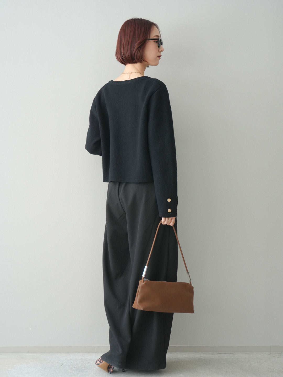 [SET]ゴールドボタンノーカラーニットジャケット+サテンベルトタックワイドパンツ(2set)