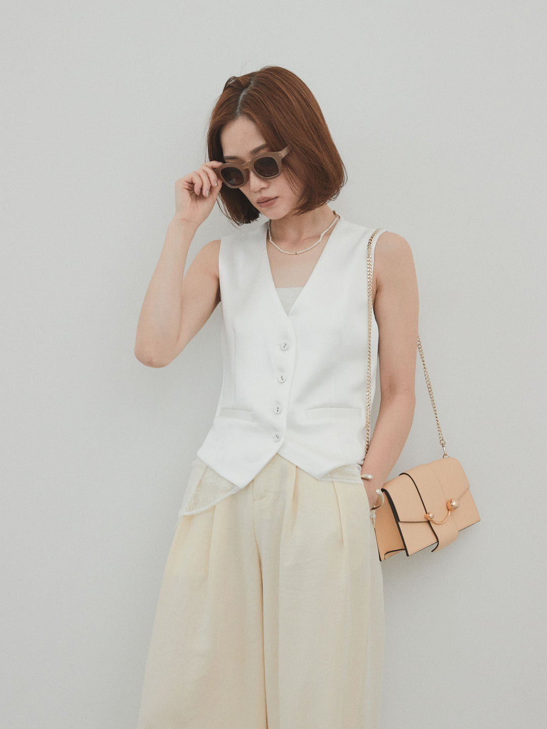 [予約]サテン×レース切替ベスト/ホワイト