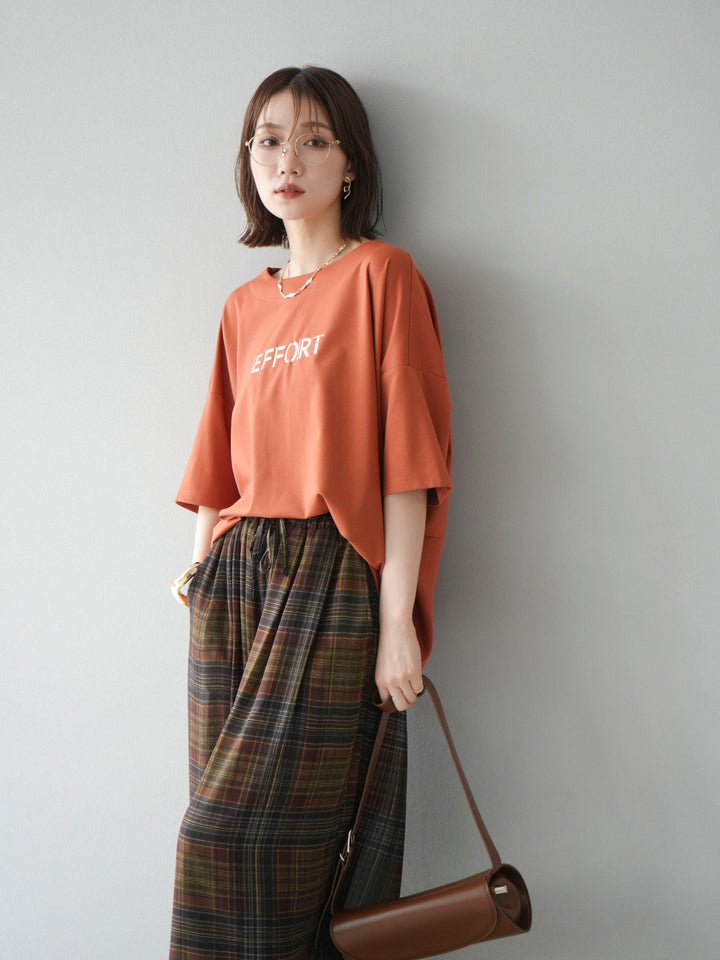 [套裝] 不同材質金屬標誌刺繡 x 印花T卹 + 透視格紋寬鬆褲（2 件套）