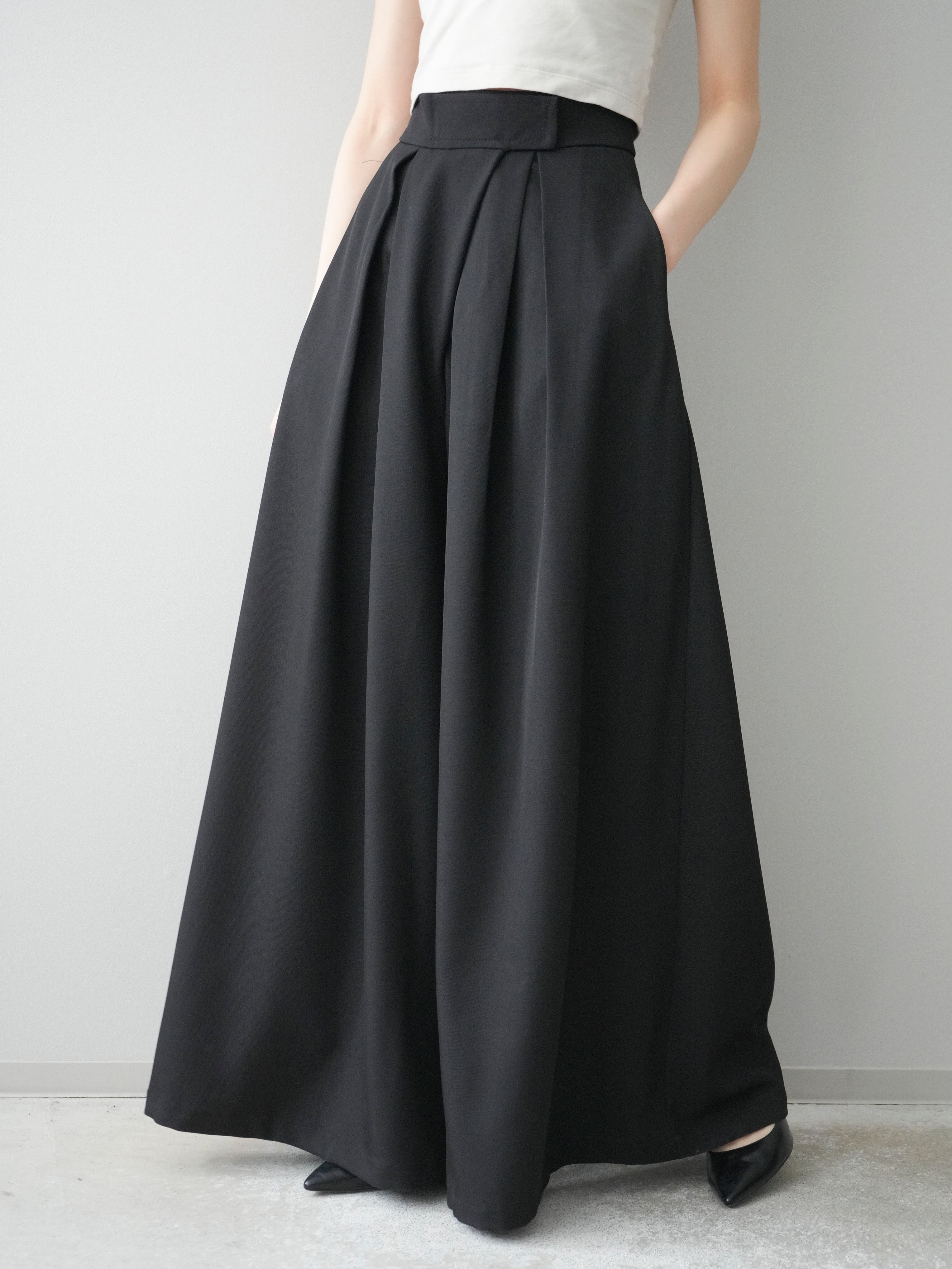 marqleen ビブパンツ　ブラック 予約]テープベルトタックバギーパンツ/black – Lumier