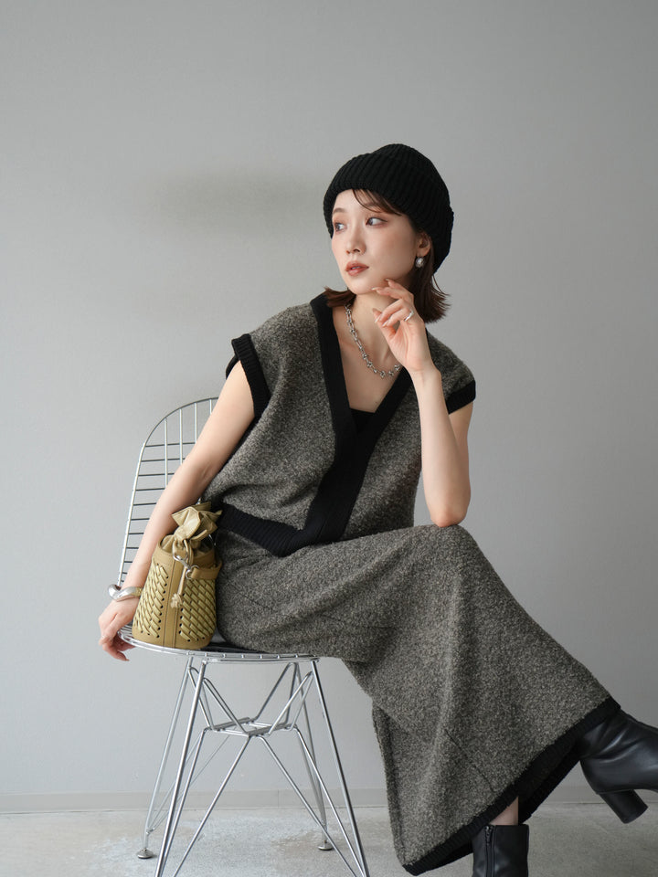 [予約]ブークレバイカラーニットベスト/チャコール