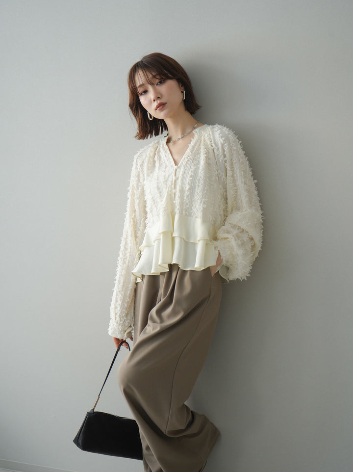 [予約]ジャガードぺプラムフリルブラウス/ivory
