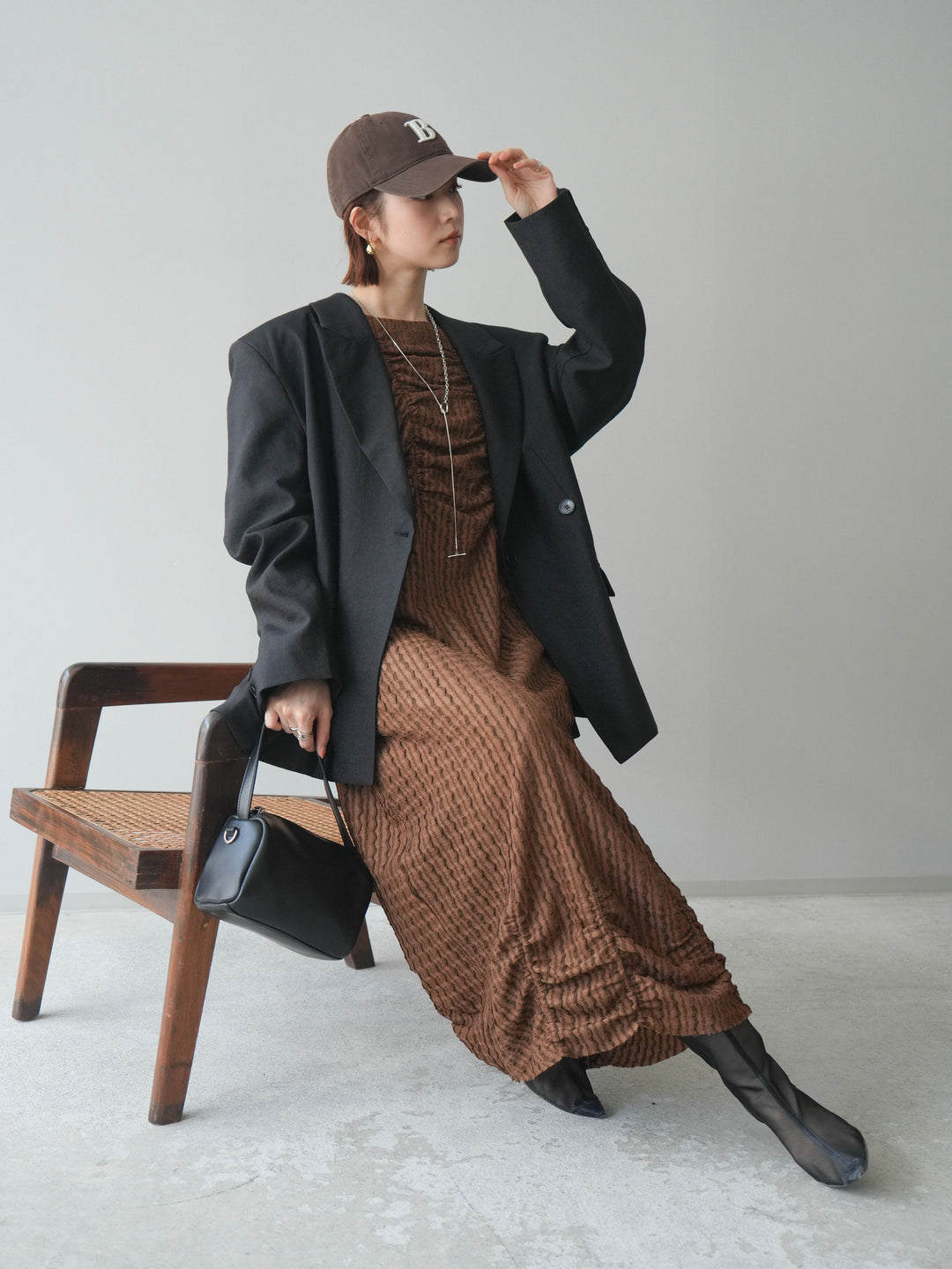 [SET]シャーリングジャガードノースリーブワンピース+エフォートレステイラードジャケット(2set)