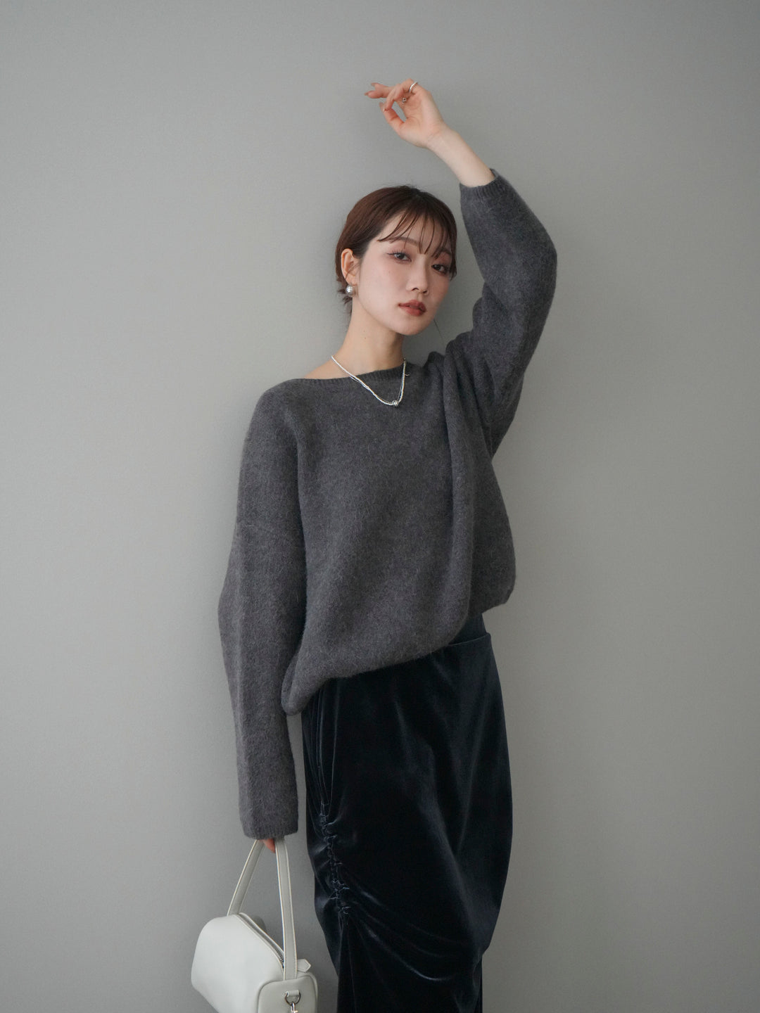 [予約]アンゴラタッチボートネッククロップドプルオーバー/charcoal