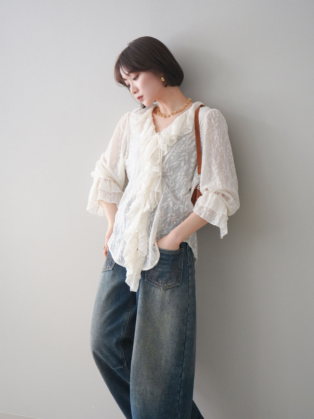 [予約]ラッフルレーススリットブラウス/ivory