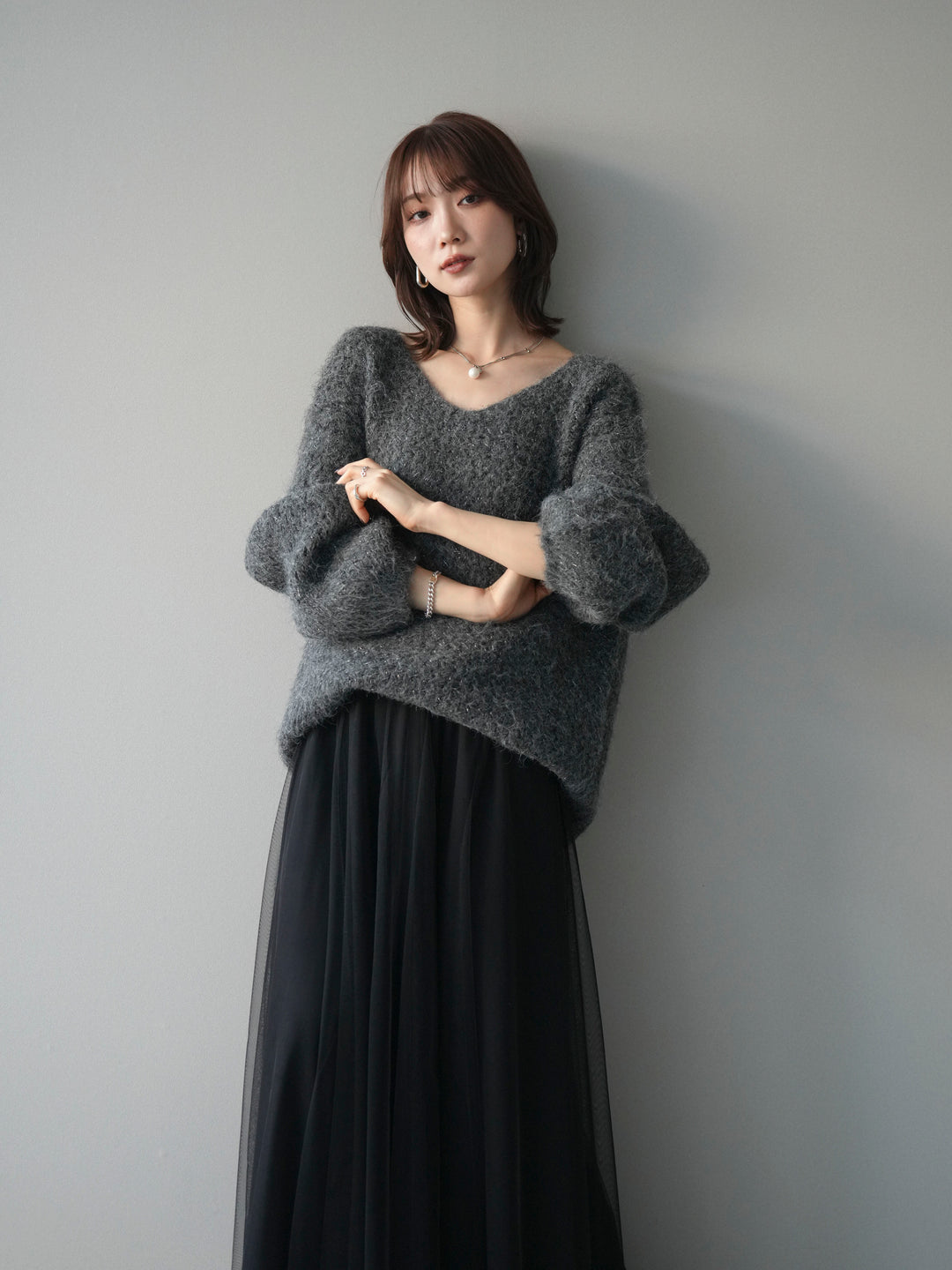 [SET]ウールタッチラメミックスヤーンVネックニットプルオーバー+チュールボリュームスカート(2set)